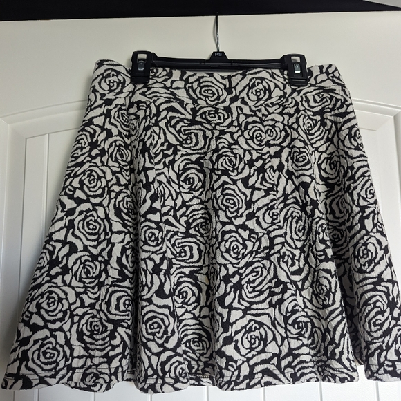 H&M | Skirts | Black And White Floral Hm Circle Skirt | Poshmark
